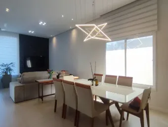 Linda casa em condomínio prox.a cidade,arborizado, com bosque,praças  e pomar