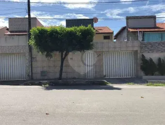 Casa para venda tem 141 metros quadrados com 4 quartos em José de Alencar - Fortaleza - Ceará