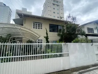 Casa para alugar na Rua 236, 543, Meia Praia, Itapema