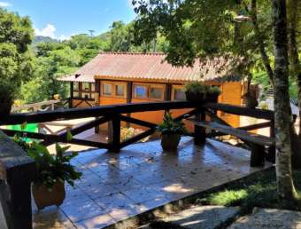 Sitio à venda em Santo Antônio do Pinhal com potencial para restaurante.