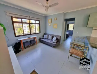 Lindo apartamento reformado, lado praia, próximo ao aquário!