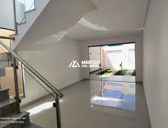 Linda casa moderna de 3/4 sendo uma suíte com 137 m2 de área construída a poucos