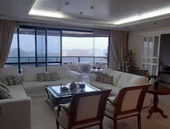Apartamento a venda 4 suítes, 216 m2 no Rio Vermelho