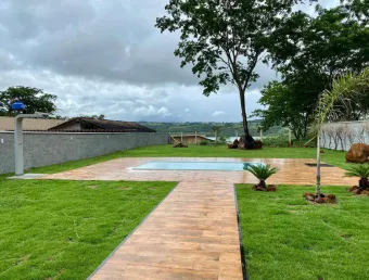 Chácara para Venda em Uberlândia, Conjunto Alvorada, 3 dormitórios, 3 suítes, 1 banheiro, 6 vagas