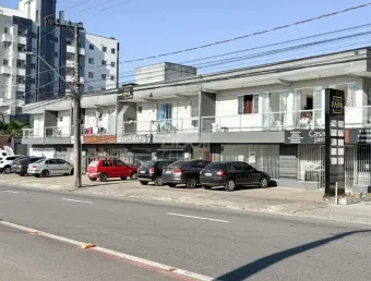 Sala comercial para alugar na Rua Papa João XXIII, 70, Iririú, Joinville