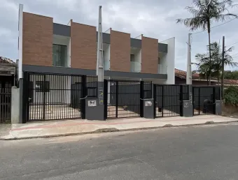 Casa com 3 quartos à venda no Iririú, Joinville 