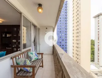 Apartamento amplo com localização privilegiada próximo ao clube curitibano