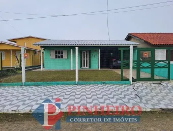 Linda Casa Mobiliada a 100m do Mar com 3 Dormitórios e 2 Banheiros – Escriturada e Pronta para Morar!