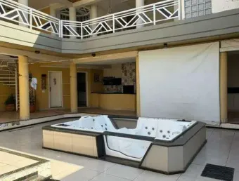 Sobrado de três andares à venda na vila godoy em santa bárbara d'oeste com 4 suítes e 2 vagas de garagem