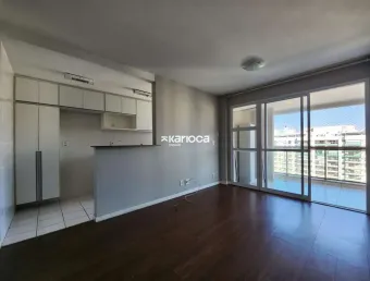 Oportunidade! Cobertura 4 quartos transformado em 3 com sala ampliada, sol manhã e vista interna