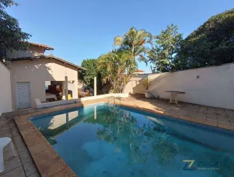 Casa com 4 dormitórios à venda, 250 m² por R$ 680.000,00 - Nossa Senhora da Abadia - Uberaba/MG