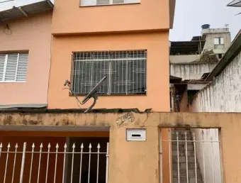 Sobrado 2 dorms com edícula no condomínio maracanã - s. andré | so0025