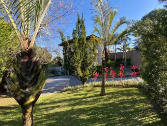 Linda casa com 4 suítes no campo comprido. próxima de mercados, colégios, parques, farmácias, rua da cidadania entre outras.