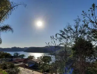 Casa em condomínio de frente para o lago , 3 quartos à venda, por 950 mil condominio marina da enseada represa joão penido