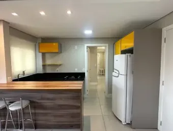 Lindo apto 2 quartos mobiliado e decorado, de frente, dois banheiros, splits