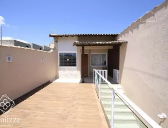 Casa linear com 2 quartos (1 suíte), quintal e área gourmet – 122m² no Parque das Garças – VR