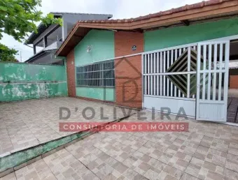 Casa à venda com 3 quartos a 600 metros da praia no bairro são joão batista - peruíbe - sp