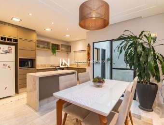 Sobrado 120m² – 3 Quartos – Móveis Planejados e Churrasqueira