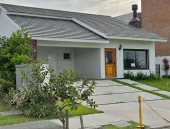 Casa em condomínio para venda em pelotas, laranjal, 3 dormitórios, 3 suítes, 4 banheiros, 2 vagas