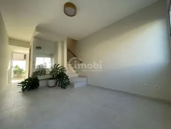Casa reformada 2 quartos em condomínio com infraestrutura completa