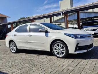 Toyota Corolla XEi 2.0 Flex 16V Aut. - Branca - 2017/2018