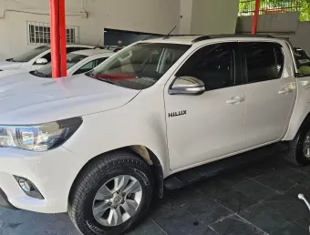 Hilux SRV 4X4 2016 Único Dono