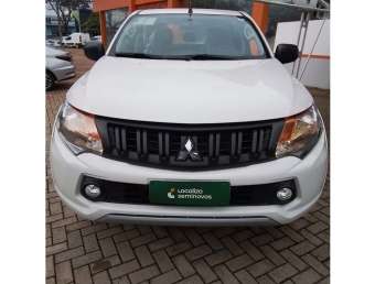 Mitsubishi L200 triton 2023 2.4 16v turbo diesel gl cd 4x4 manual
