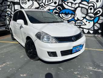 Nissa Tiida SL 1.8 Flex 2013 - Teto Solar - Automático.