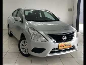 Nissan versa 16 sl 2016