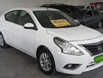 VERSA AUT 1.6 COM BAIXO KM