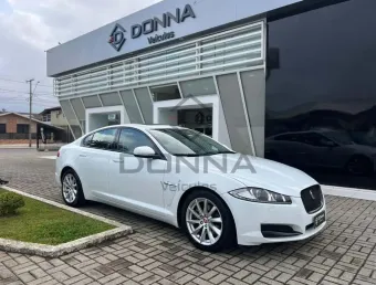 Jaguar XF JAGUAR 2.0 GTDI SPORT LUXURY 240cv Aut.  - Branca - 2014/2015