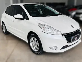 Peugeot 208 1.6 Active Pack - Raridade apenas 49889 km - Automatico - Branco perolizado - Pneus Mich