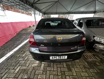 Carro bonito pelo ano 