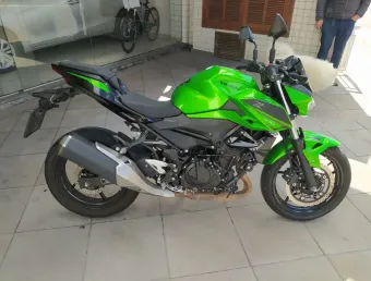 KAWASAKI Z400