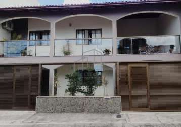 Casa com 6 quartos à venda na rua rio branco, 1, parque residencial laranjeiras, serra, 240 m2 por r$ 1.500.000