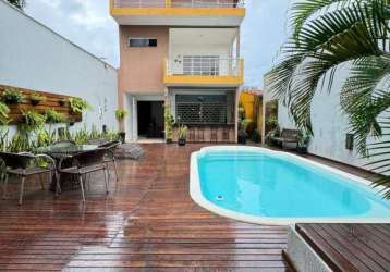 Vende-se excelente casa triplex no planalto vinhais - 4 suítes - espaço gourmet com piscina - móvei