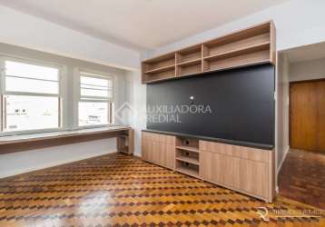 Apartamento com 2 quartos à venda na rua doutor barros cassal, 411, floresta, porto alegre, 70 m2 por r$ 450.000