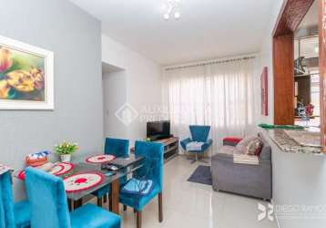 Apartamento com 2 quartos à venda na rua botafogo, 341, menino deus, porto alegre, 56 m2 por r$ 295.000