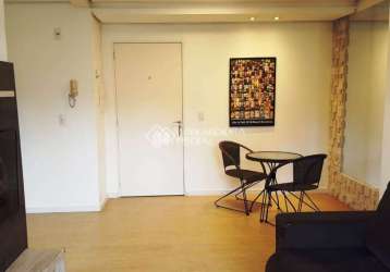 Apartamento com 2 quartos à venda na avenida otto niemeyer, 1702, camaquã, porto alegre, 56 m2 por r$ 315.000