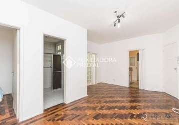 Apartamento com 2 quartos à venda na rua comendador azevedo, 95, floresta, porto alegre, 51 m2 por r$ 300.000