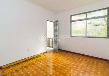 Apartamento com 2 quartos para alugar na rua professor clemente pinto, 864, medianeira, porto alegre, 94 m2 por r$ 1.850