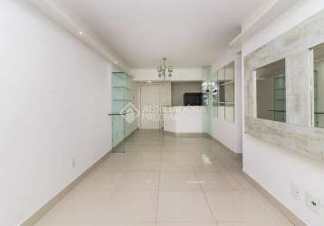 Apartamento com 2 quartos para alugar na rua barão do amazonas, 156, petrópolis, porto alegre, 70 m2 por r$ 3.500