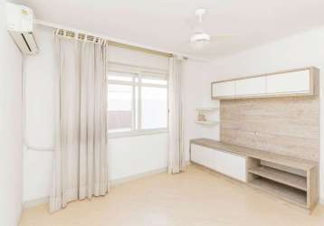 Apartamento com 2 quartos para alugar na rua domingos crescêncio, 315, santana, porto alegre, 70 m2 por r$ 2.200