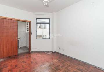 Apartamento com 1 quarto para alugar na rua coronel vicente, 408, centro histórico, porto alegre, 25 m2 por r$ 690