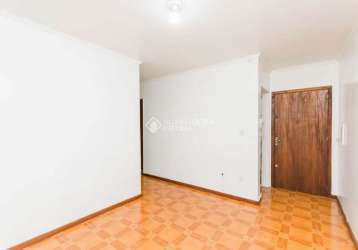 Apartamento com 2 quartos para alugar na rua dona zulmira, 459, cavalhada, porto alegre, 56 m2 por r$ 950