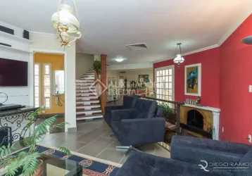 Casa em condomínio fechado com 4 quartos para alugar na Rua Paulo Derly Strehl, 30, Espírito Santo, Porto Alegre, 285 m2 por R$ 17.000