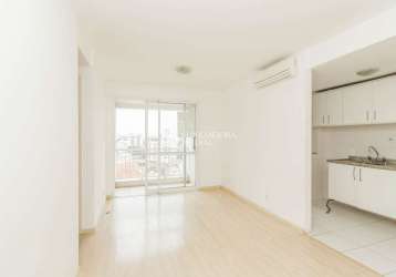 Apartamento com 2 quartos para alugar na avenida benno mentz, 100, vila ipiranga, porto alegre, 63 m2 por r$ 2.200