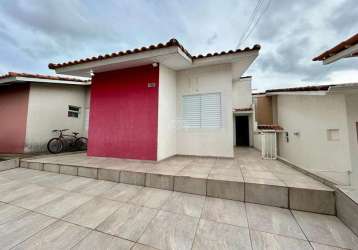 Casa em condomínio fechado com 3 quartos à venda na rua antônio saad, 2500, boa vista, ponta grossa, 110 m2 por r$ 350.000