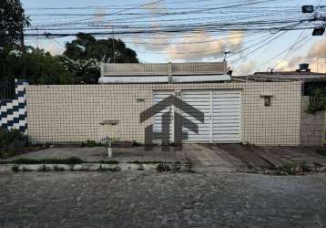 Casa de 200m² à venda, com 2 quatos (1 suíte), localizada em maranguape i, paulista - pernambuco.