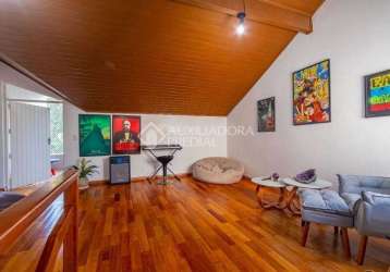 Casa em condomínio fechado com 3 quartos à venda na rua argélia, 119, vila ipiranga, porto alegre, 240 m2 por r$ 790.000